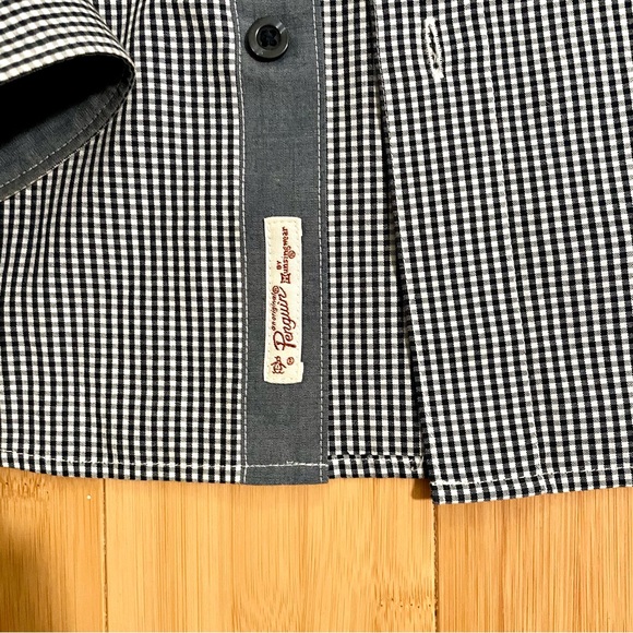 Penguin Gingham Button Down Size Large - Picture 5 of 9
